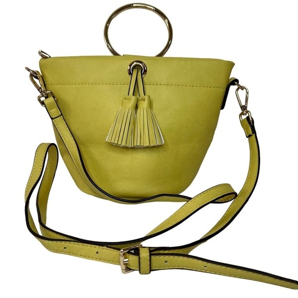NWOT European BLUSH VEGAN LEATHER Yellow Adjustable Crossbody w Wristlet Ring - Picture 1 of 7